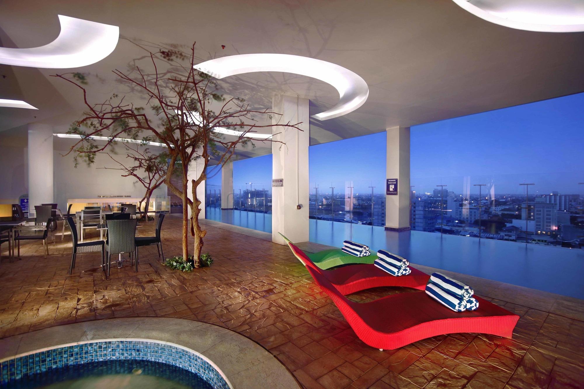 Aston Makassar Hotel & Convention Center Exterior photo