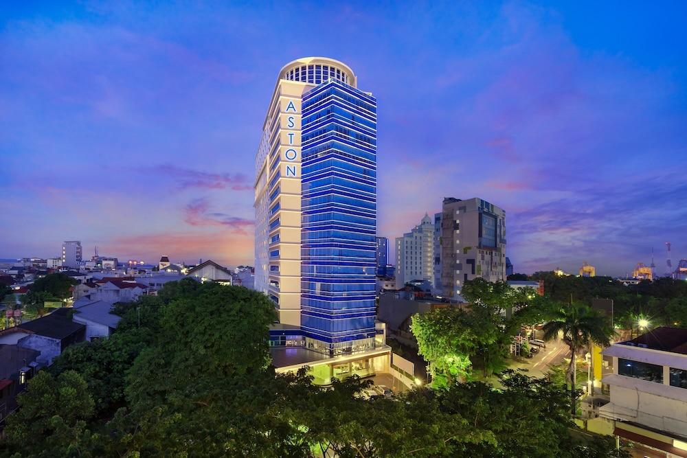 Aston Makassar Hotel & Convention Center Exterior photo