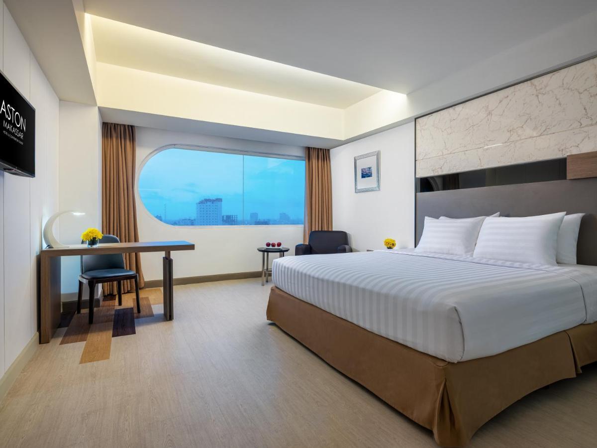 Aston Makassar Hotel & Convention Center Exterior photo
