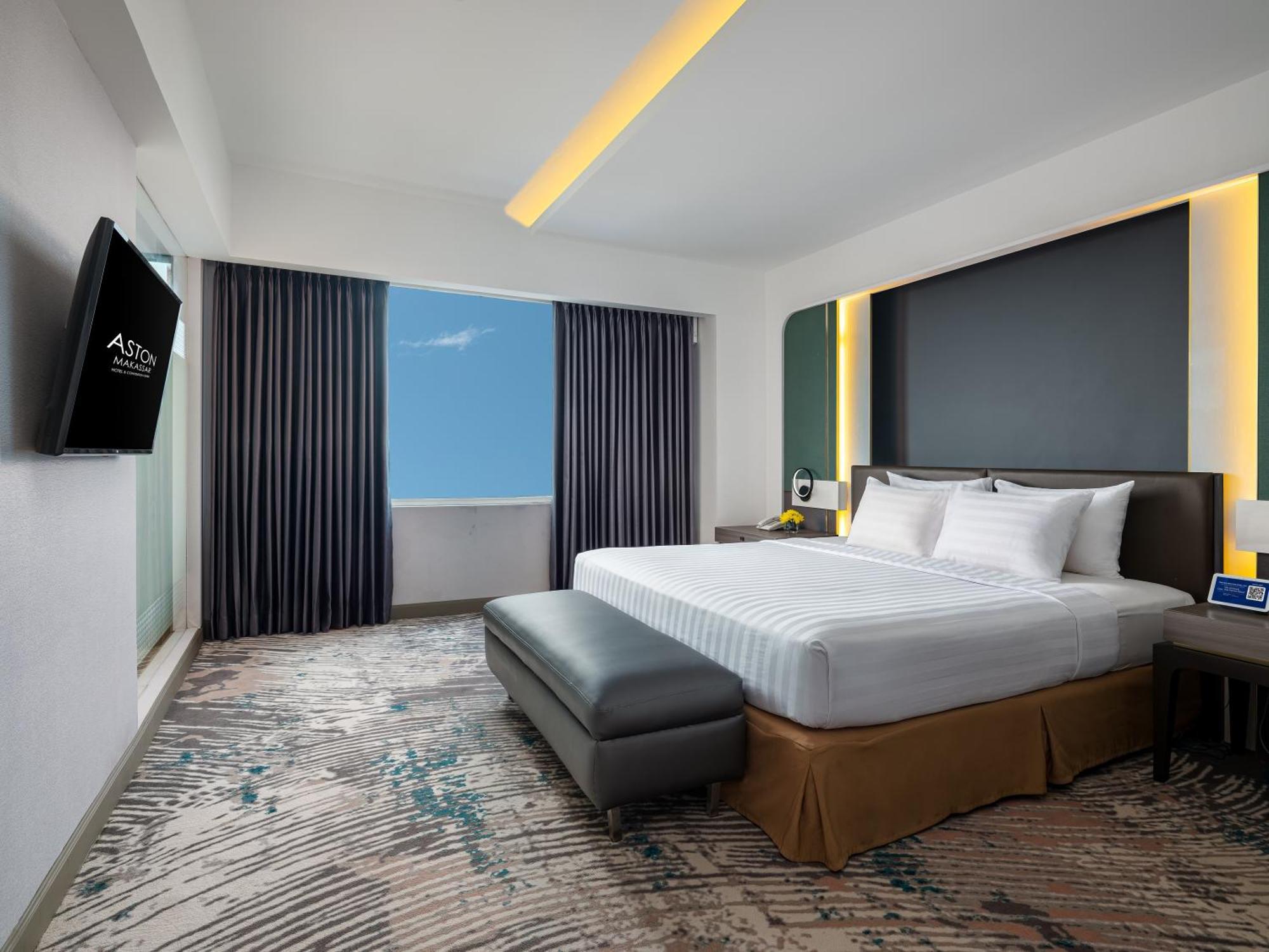 Aston Makassar Hotel & Convention Center Exterior photo