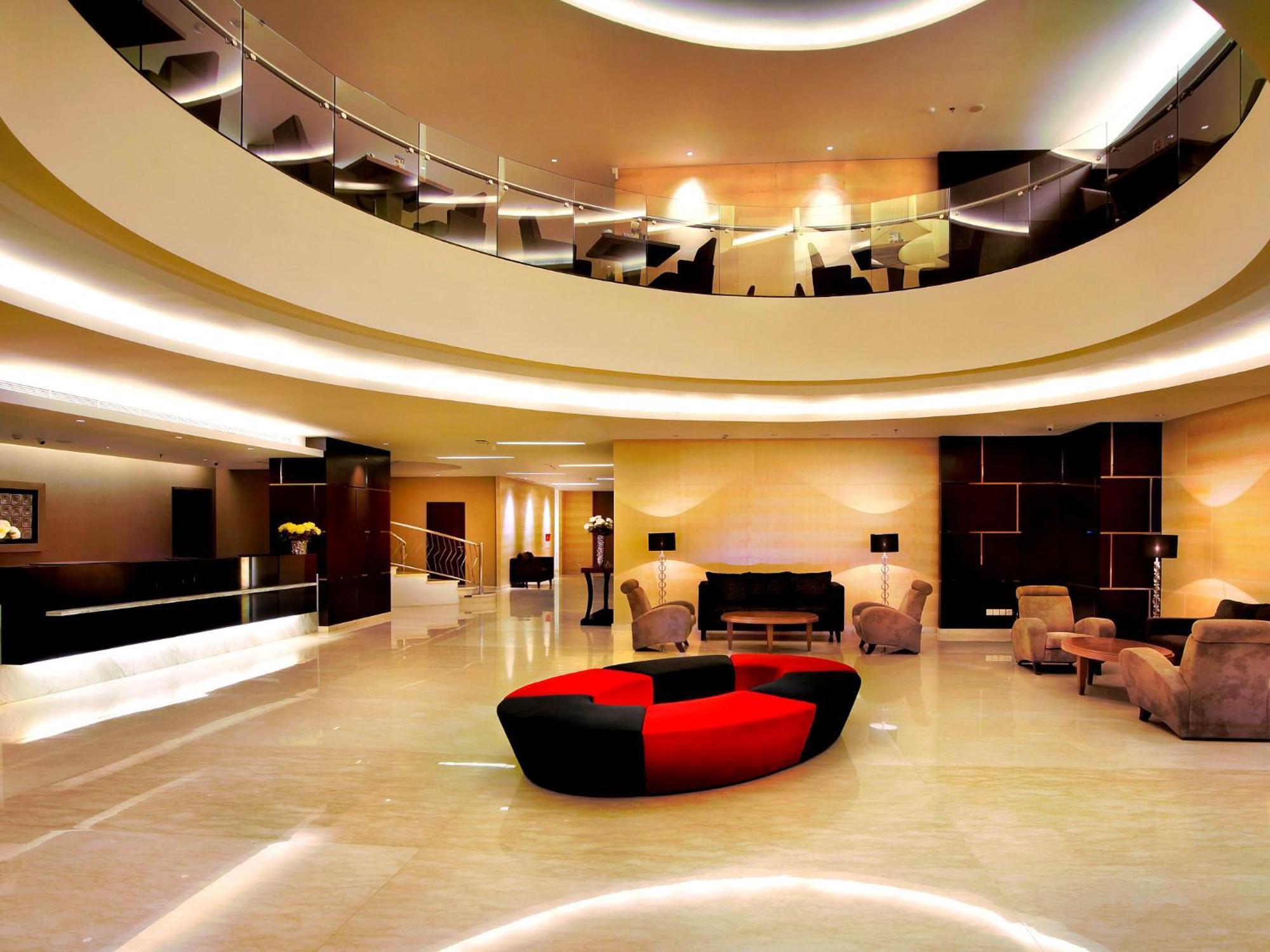 Aston Makassar Hotel & Convention Center Exterior photo
