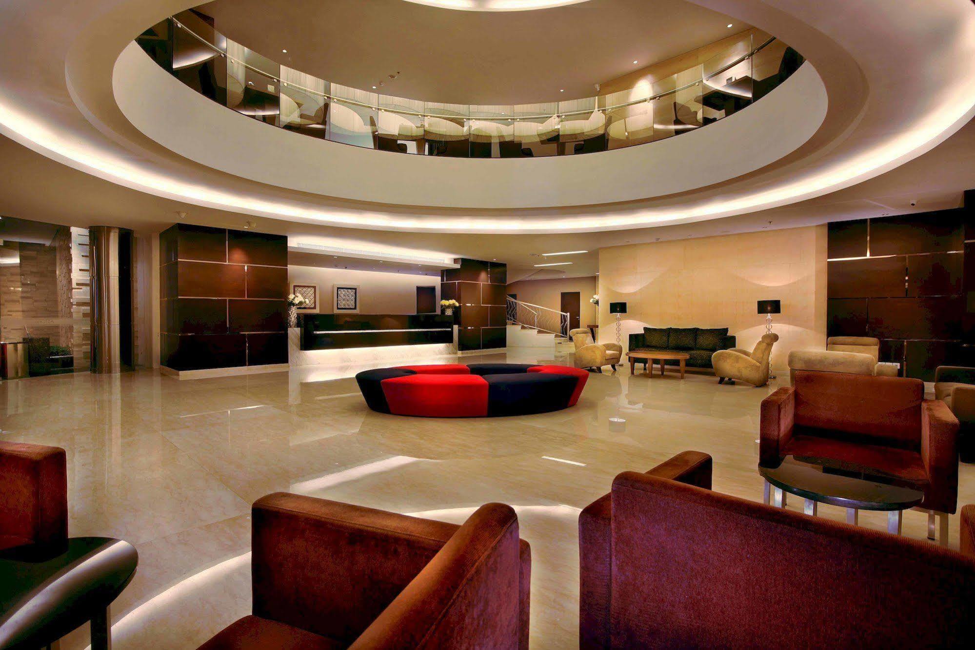 Aston Makassar Hotel & Convention Center Exterior photo