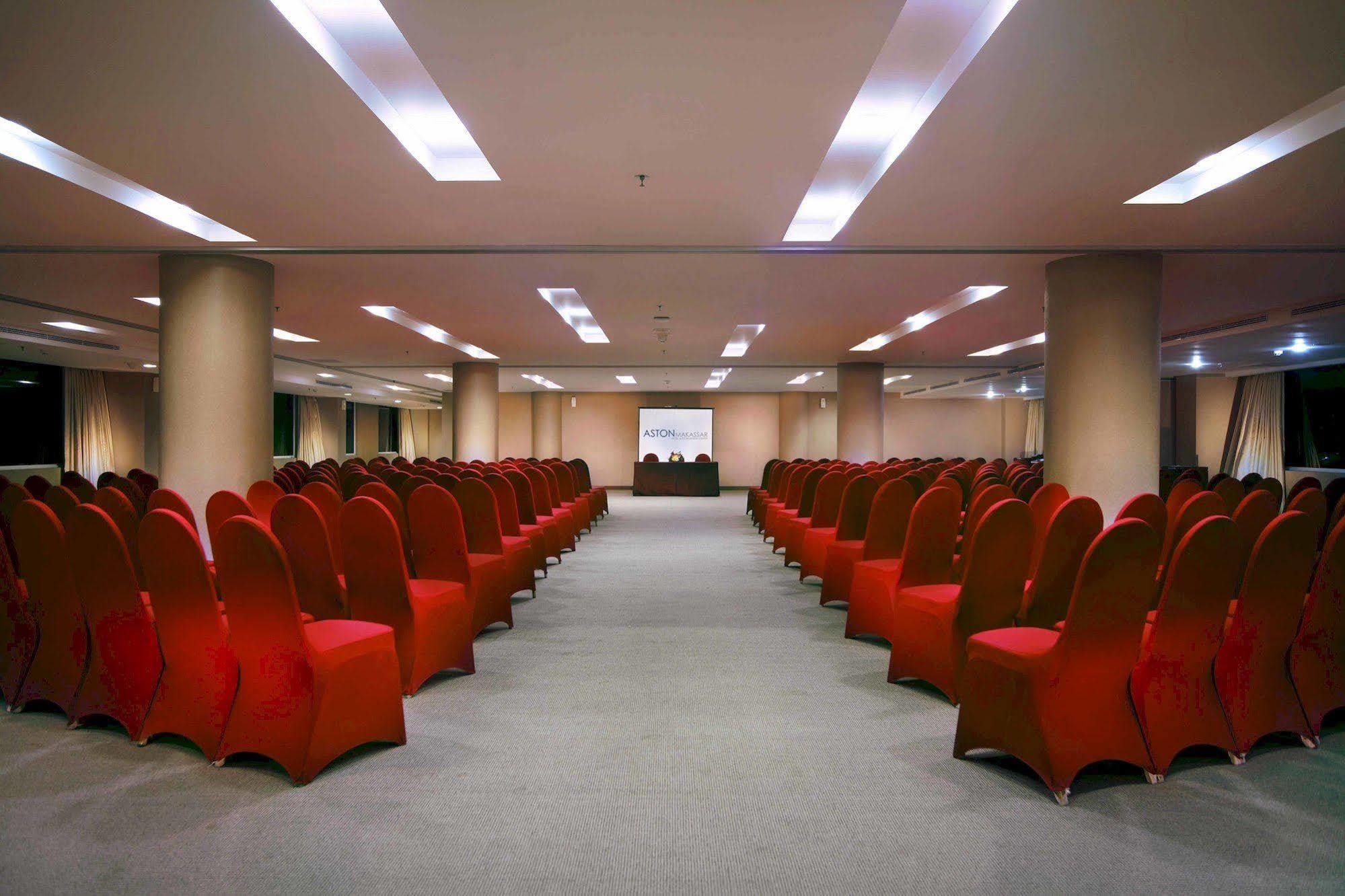 Aston Makassar Hotel & Convention Center Exterior photo